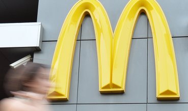Тверской суд Москвы приостановил работу McDonald’s на Манежной площади
