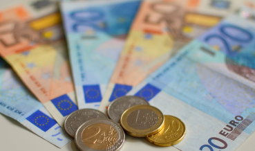 Курс евро к доллару обновил минимум с осени 2003 г на решениях ЕЦБ