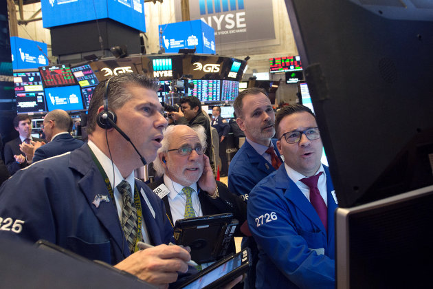 %Трейдеры на Нью-Йоркской фондовой бирже. 1 марта 2018