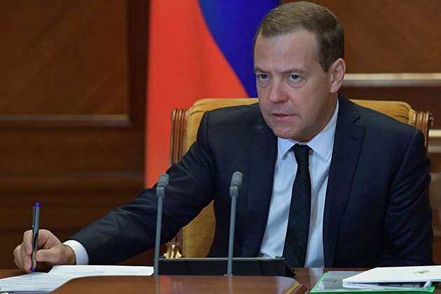 % Дмитрий Медведев