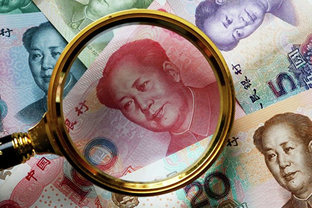 %Китайские банкноты номиналом в 100, 50, 20,10 и 5 юаней