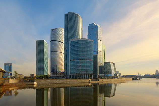 Здание главного офиса банка ВТБ в Москве