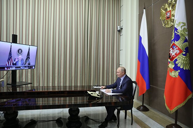 Путин и Байден по итогам встречи поручили продолжить диалог России и США по Украине