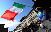 Итальянский флаг на улице во Флоренции