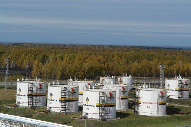 Средняя за январь-июль цена нефти Urals снизилась на 6%