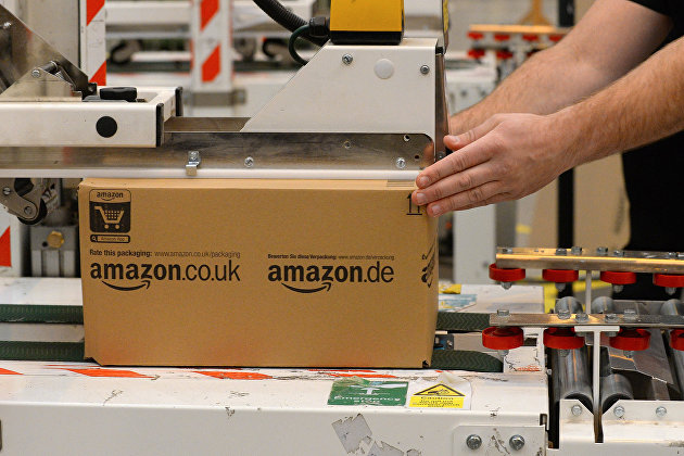 " Упаковка товаров на складе компании Amazon в Великобритании