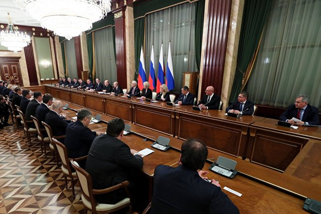 Путин на следующей неделе проведет встречу с членами правительства