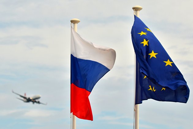 Флаги России и ЕС