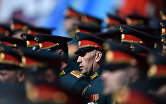 Военнослужащие на генеральной репетиции военного парада в Москве
