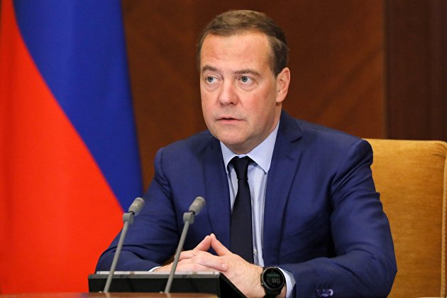 Зампред Совбеза РФ, председатель "Единой России" Д. Медведев провел совещание