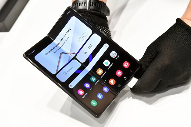 Новый смартфон с гибким экраном Samsung Galaxy Z Fold2