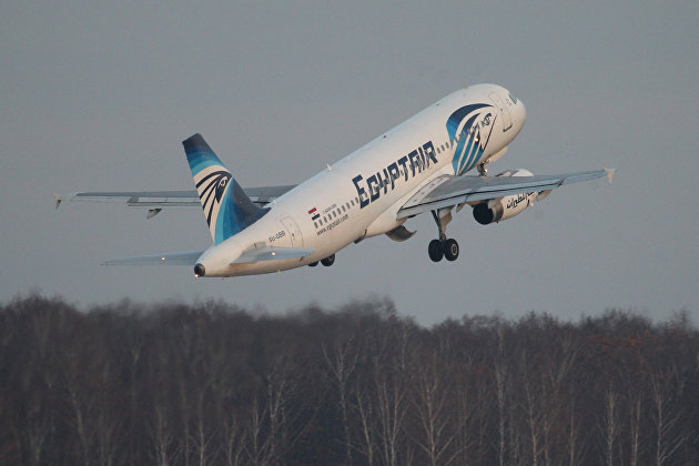 Вылетевший в Москву самолет Egypt Air экстренно возвращается в Каир