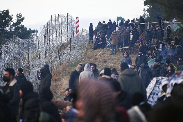 В Польше призвали срочно ввести санкции из-за ситуации с мигрантами