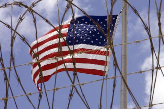Флаг США над военной базой в Гуантанамо