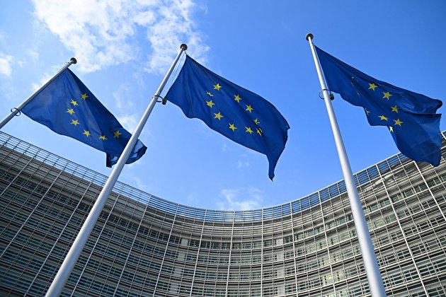 ЕС запретит поставку дронов, портативных компьютеров и камер в Россию