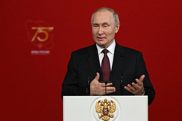 Путин поздравил транспортников с профессиональным праздником