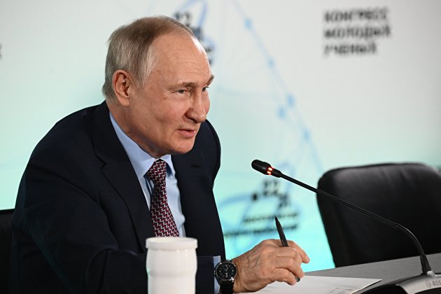 Путин пообещал обеспечить льготами ученых из новых регионов