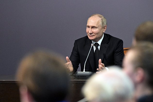 Слишком низкая инфляция может вызвать сбой в экономике, заявил Путин