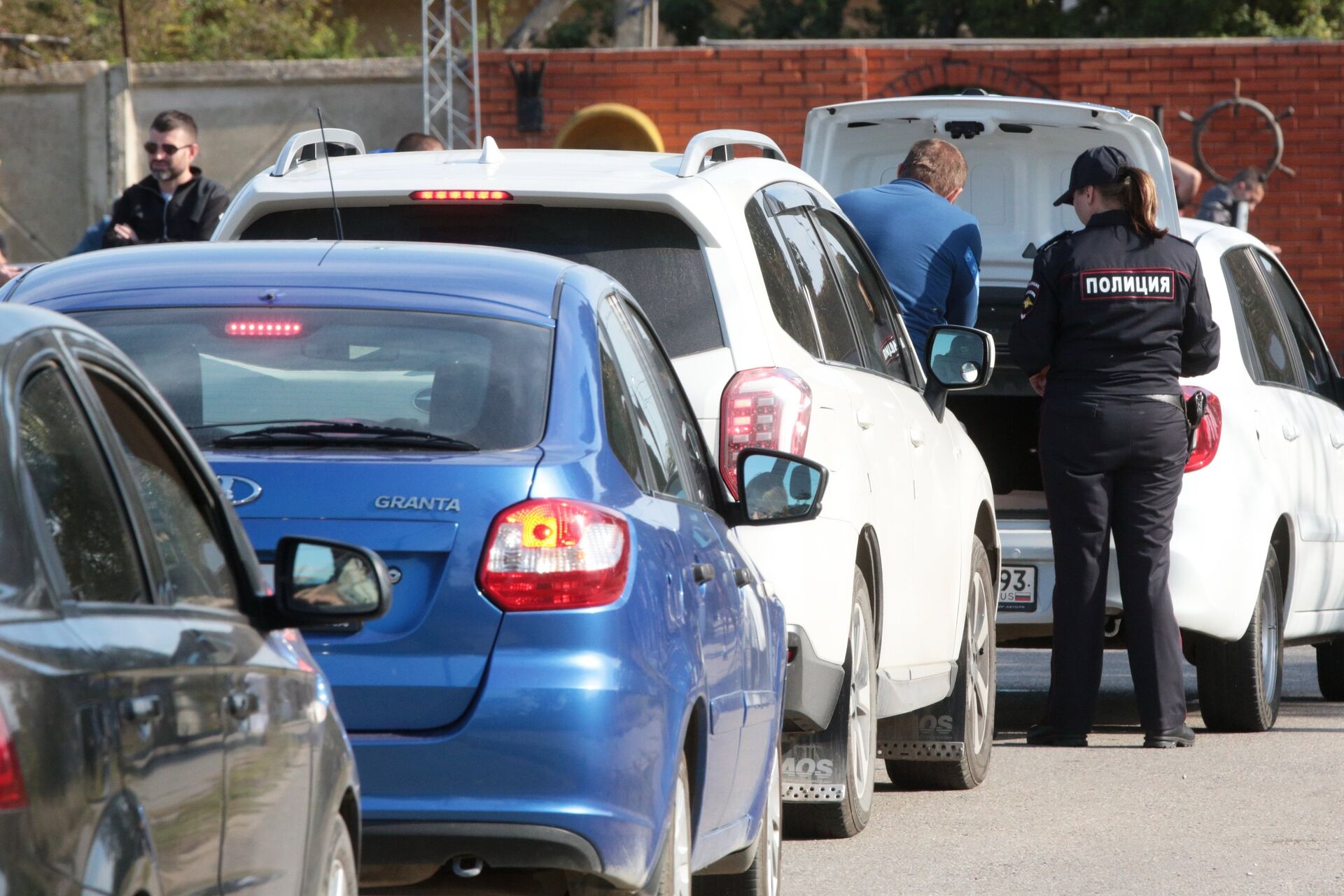 Д. Как происходит досмотр на крымском. Как происходит досмотр на крымском. Крымский мост. Транспортная безопасность крымский мост.